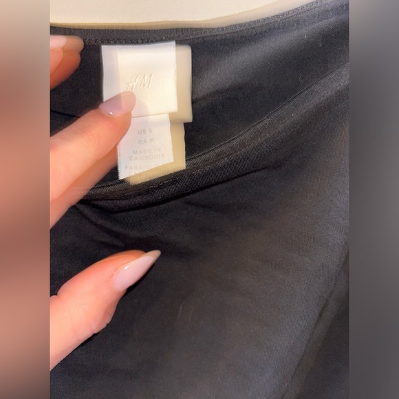 H&M blouse - Picture 2 of 4